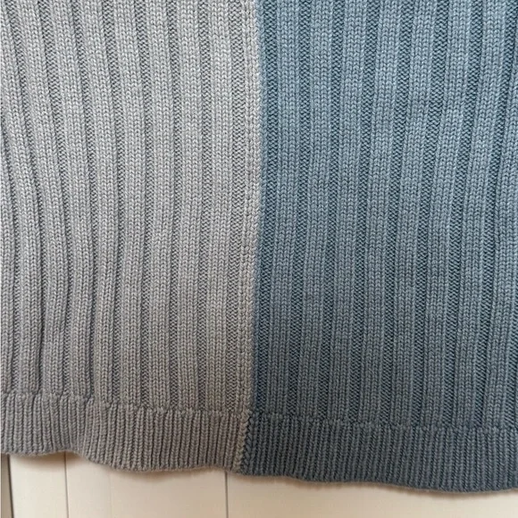 Two-Tone Ribbed Knit Short Sleeve Boutique Sweater - Picture 7 of 12